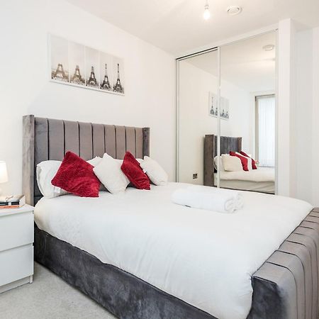 Deluxe Condo Beside 02 Arena And Central 伦敦 外观 照片